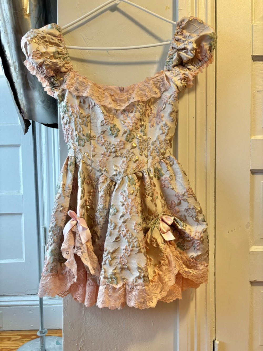 BNWT Sugar Thrillz Tea Party Floral Brocade Dress with Lace Trim